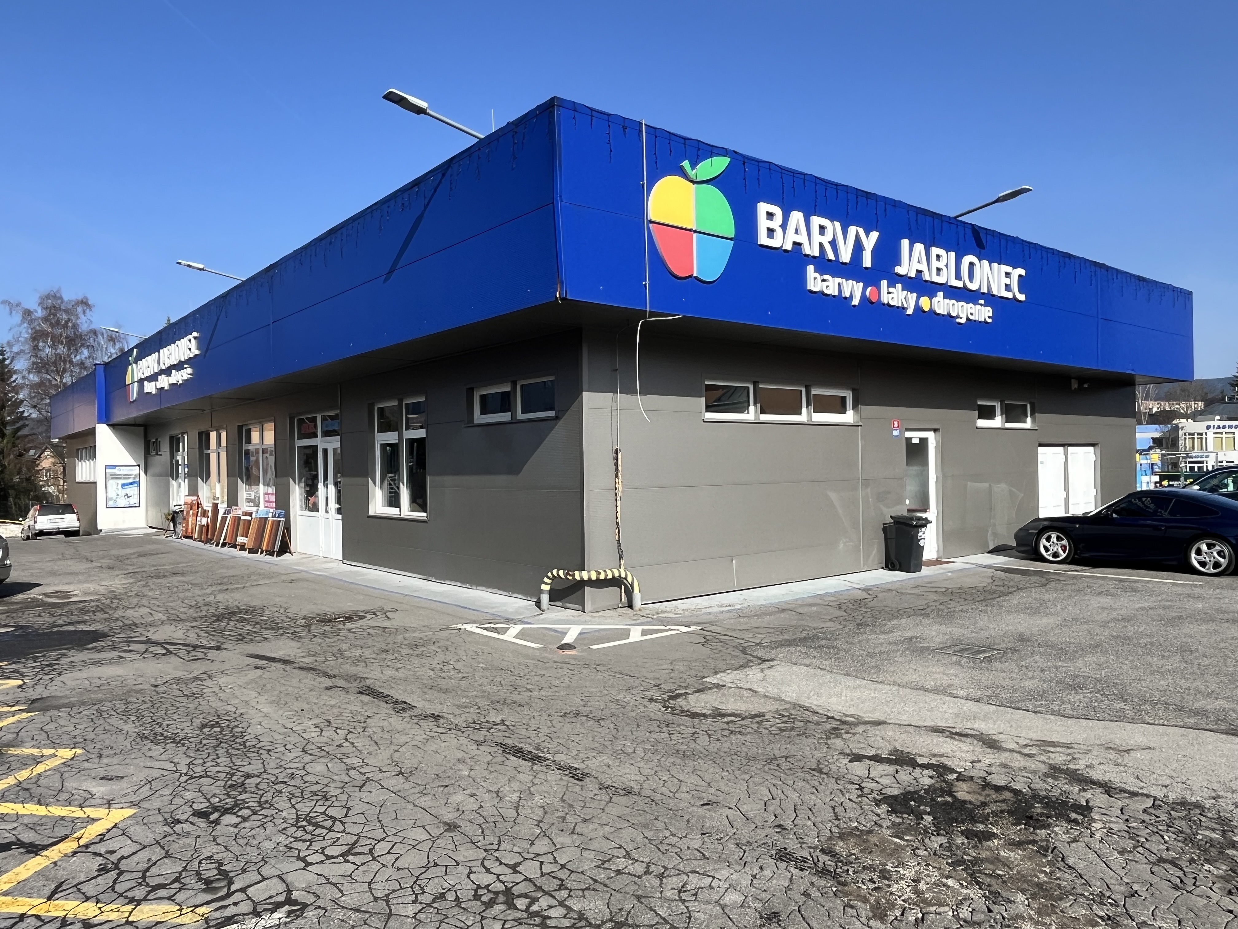 Barvy Jablonec — prodejna exteriér