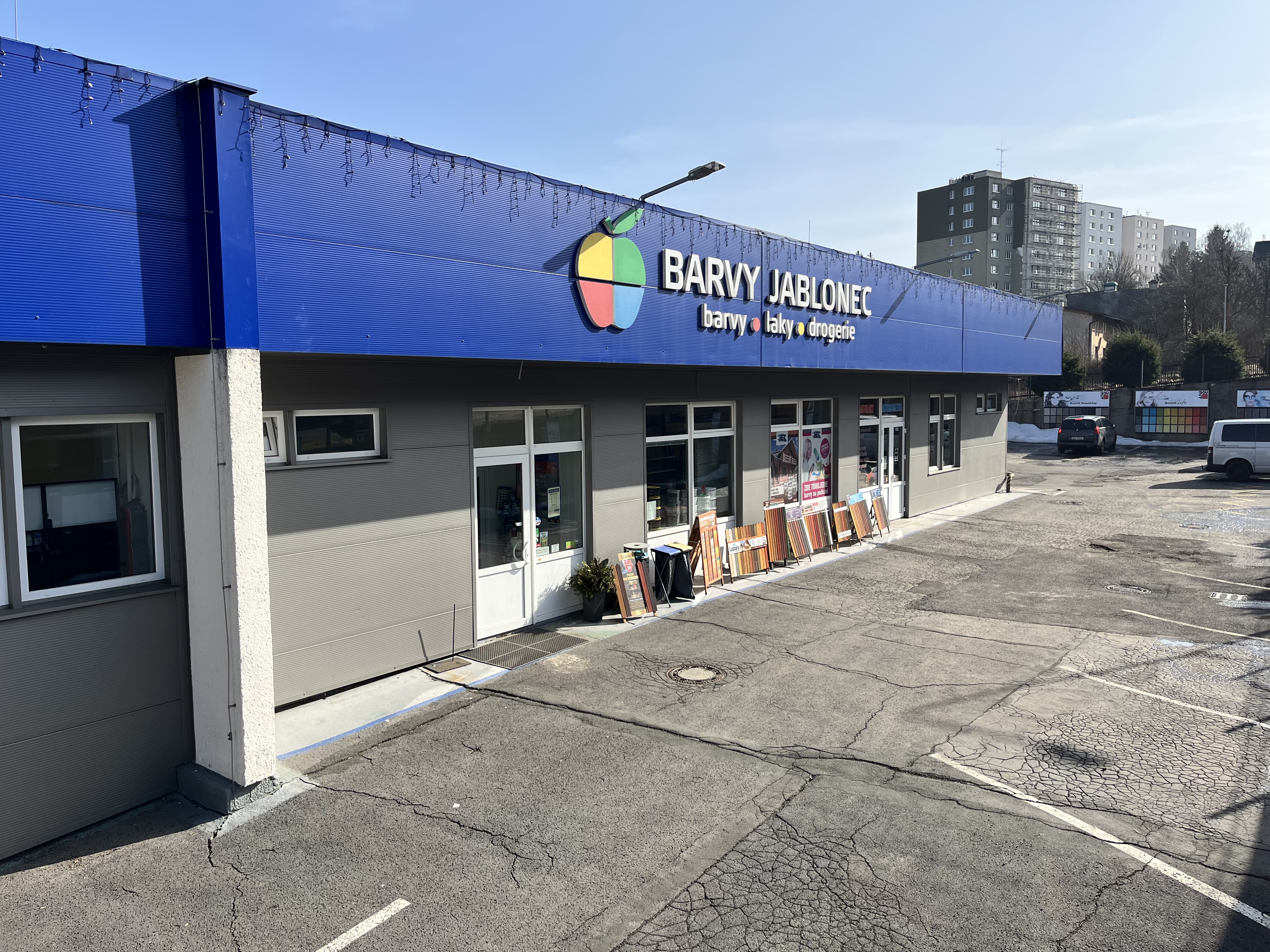 Barvy Jablonec — prodejna exteriér
